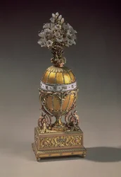 Easter Egg in the Form of a Vase Containing Flowers, 1899